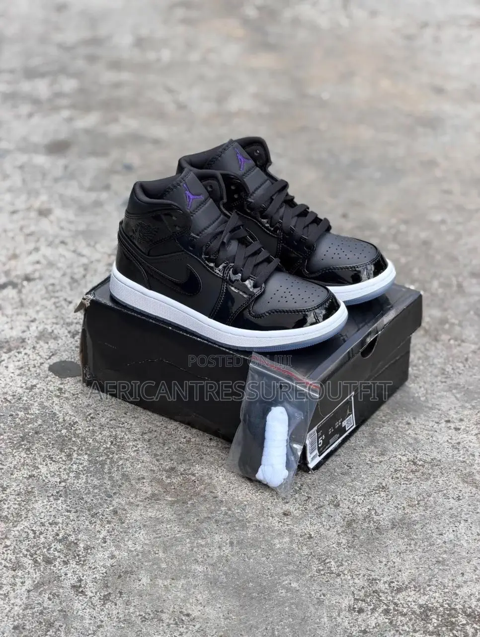 Nike Air Jordan 1mid Se “ Space Jam” Collection