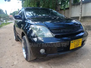 Toyota IST 2003 Black