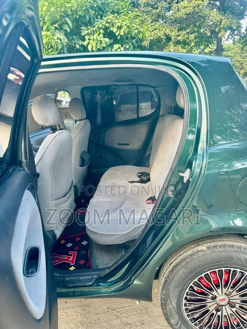 Toyota Vitz 2003 Green