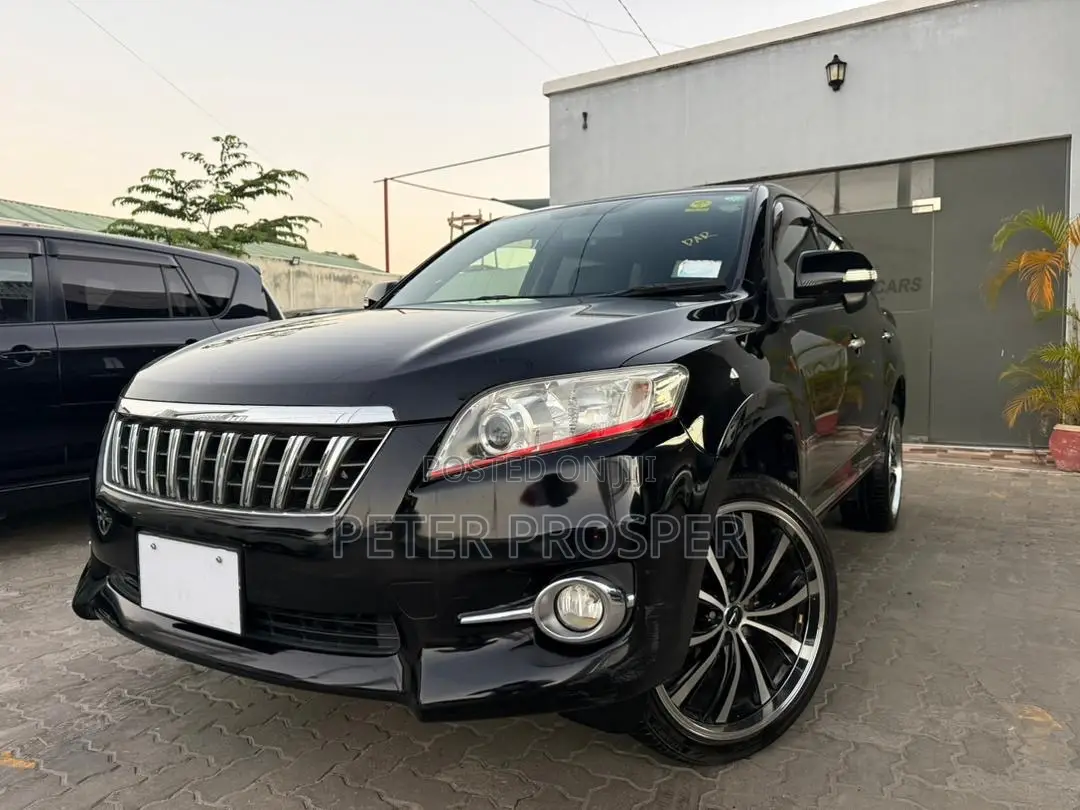 Toyota Vanguard 2011 Black