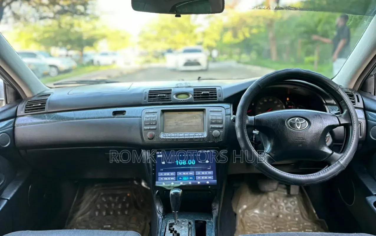 Toyota Brevis 2004 Silver