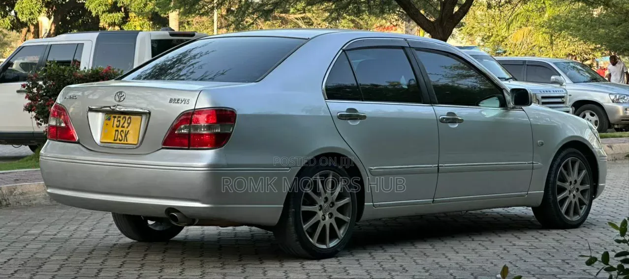 Toyota Brevis 2004 Silver