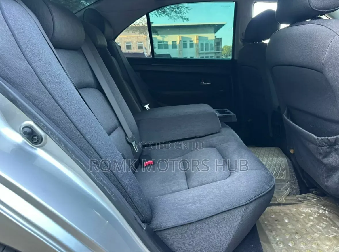 Toyota Brevis 2004 Silver