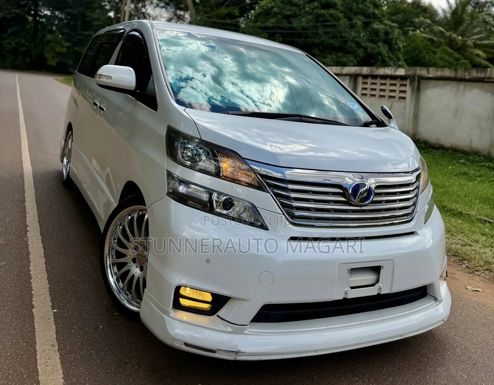 Toyota Alphard 2009 Pearl