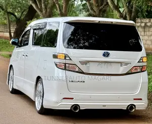 Toyota Alphard 2009 Pearl