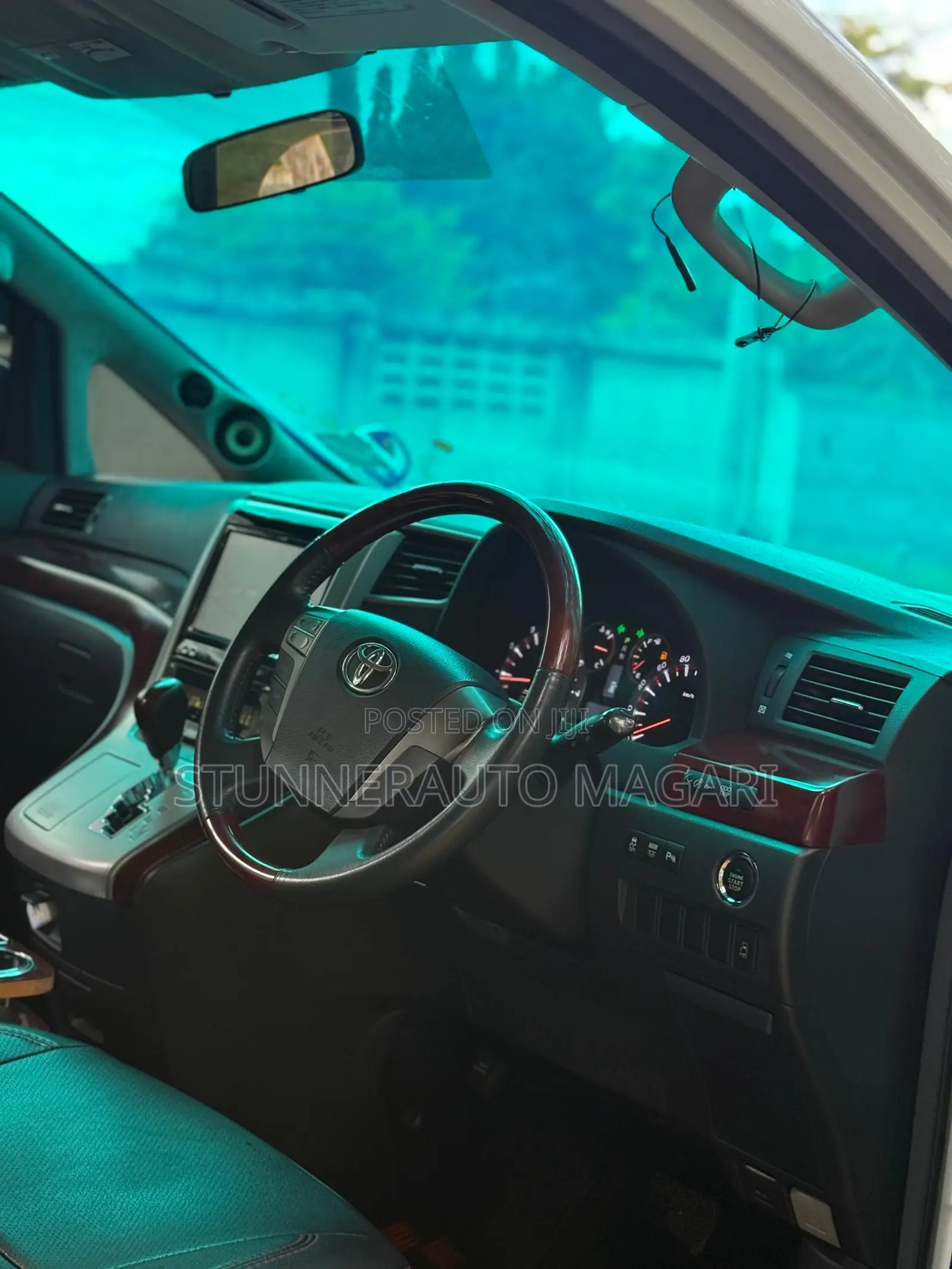 Toyota Alphard 2009 Pearl