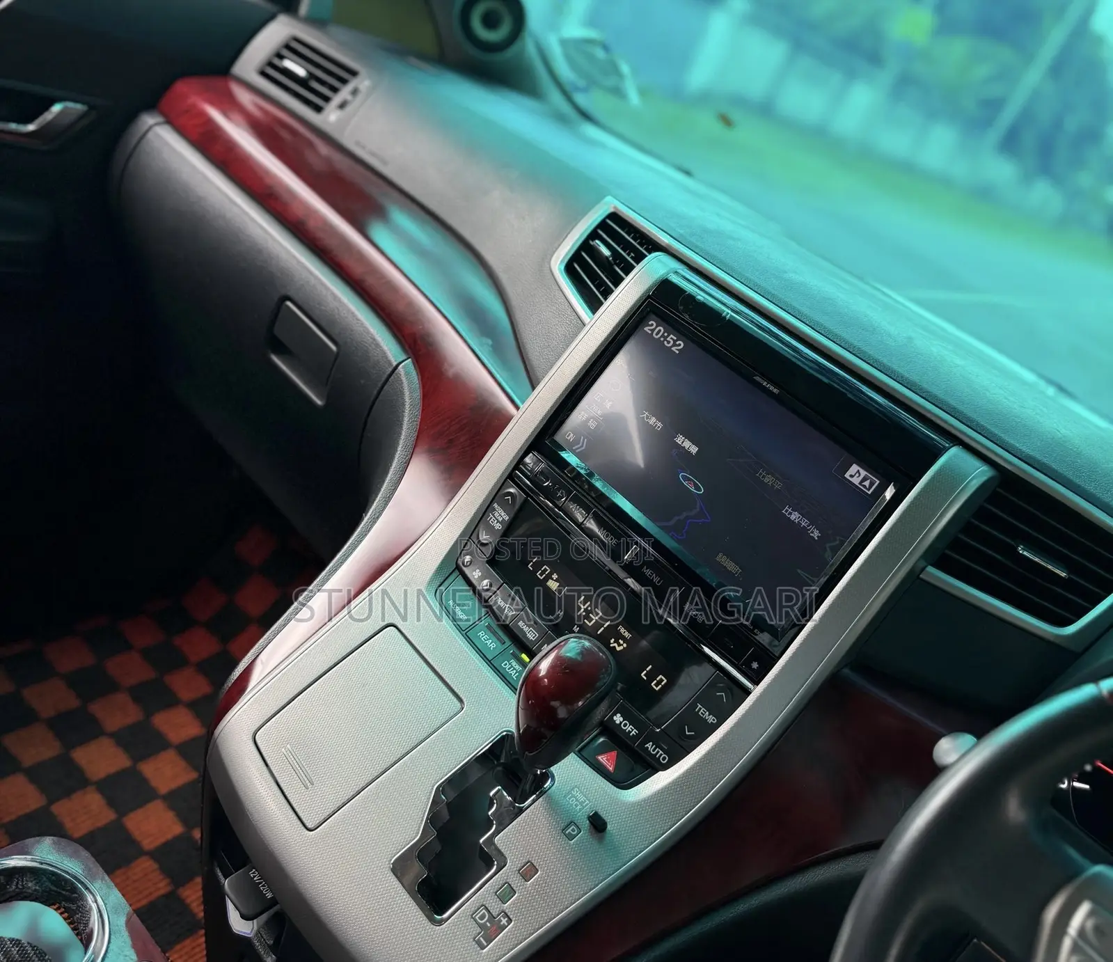 Toyota Alphard 2009 Pearl