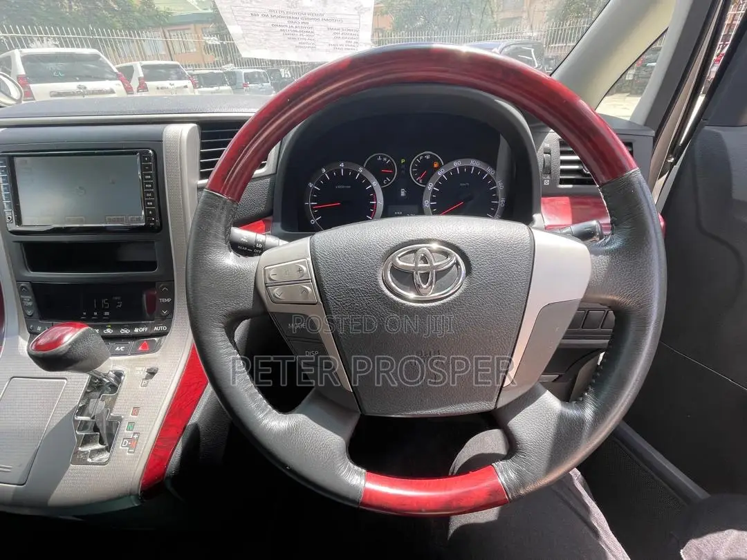 Toyota Alphard 2.4 Petrol AWD 2008 White