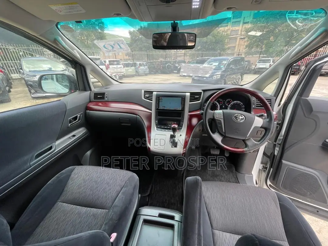Toyota Alphard 2.4 Petrol AWD 2008 White