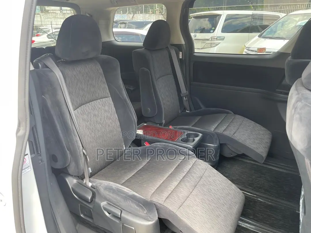Toyota Alphard 2.4 Petrol AWD 2008 White