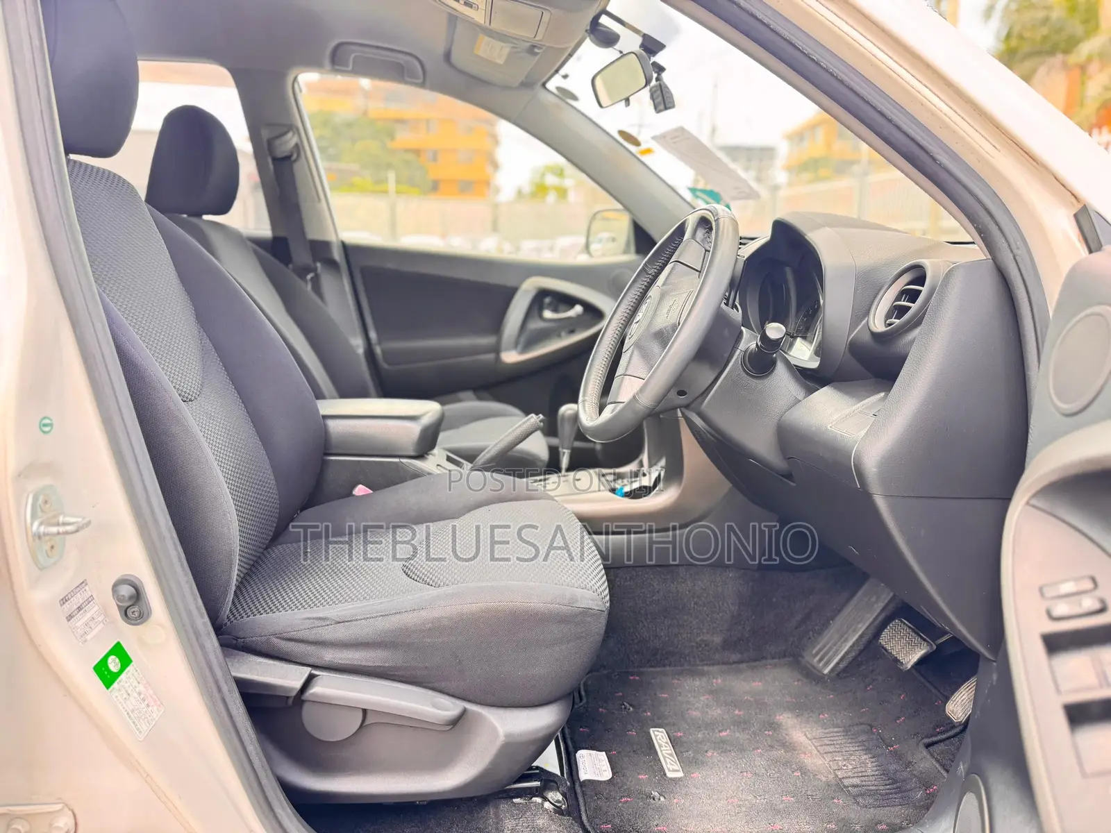 Toyota RAV4 2008 White