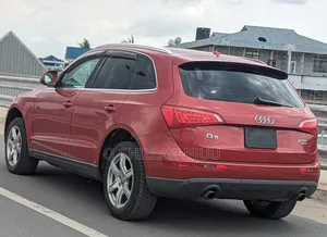 Audi Q5 2009 Red