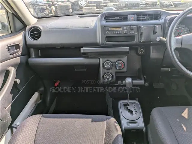 Toyota Probox 1.3 DX 2WD 2015 White