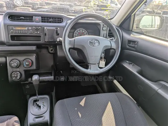 Toyota Probox 1.3 DX 2WD 2015 White