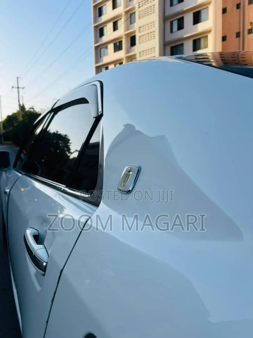 Toyota Crown 2007 Pearl