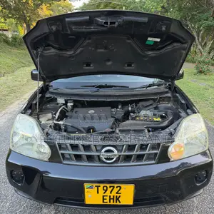 Nissan X-Trail 2.0 Petrol XE 2012 Black