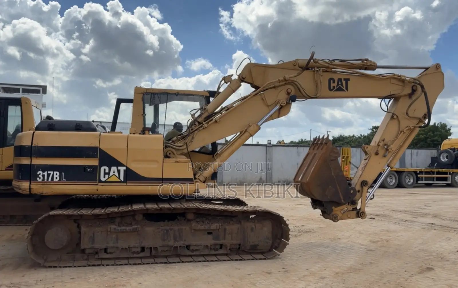 Cat 317 B Excavator