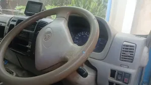 Toyota Dyna 2000 Blue