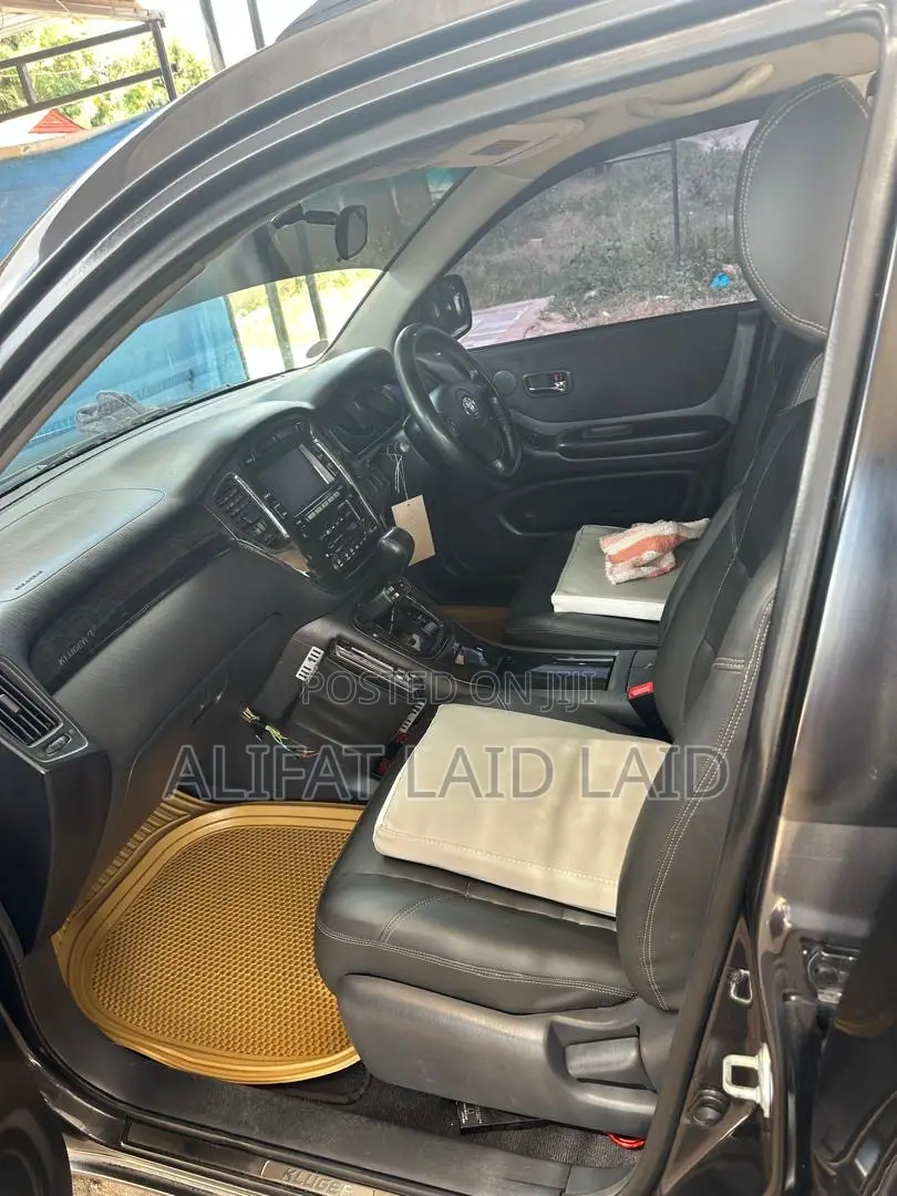 Toyota Kluger 2005 Gray