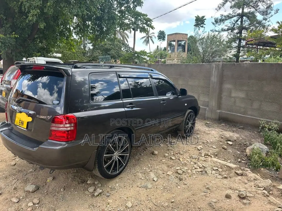 Toyota Kluger 2005 Gray
