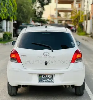 Toyota Vitz 2005 White
