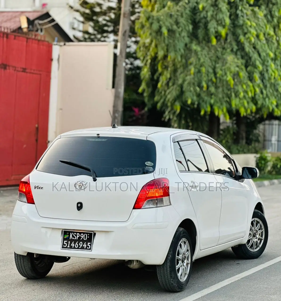 Toyota Vitz 2005 White