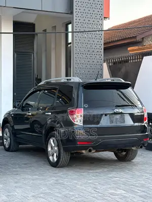 Subaru Forester 2010 Black