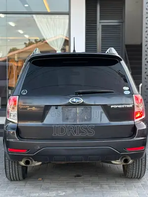 Subaru Forester 2010 Black