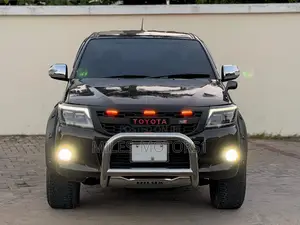 Toyota Hilux 2012 Black
