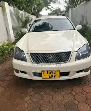 Toyota Crown 2007 White
