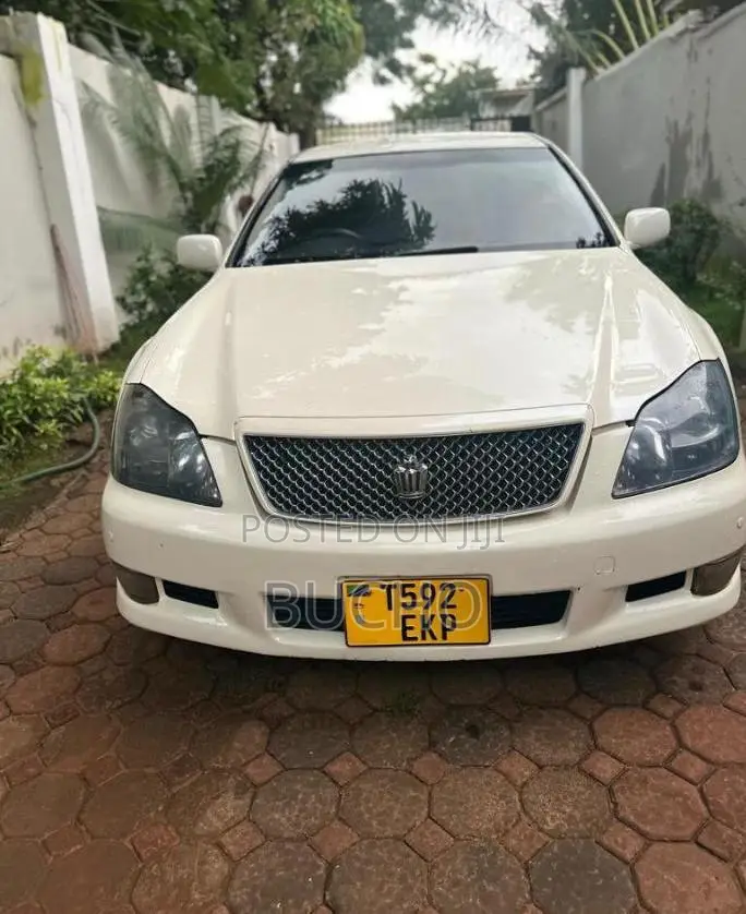 Toyota Crown 2007 White