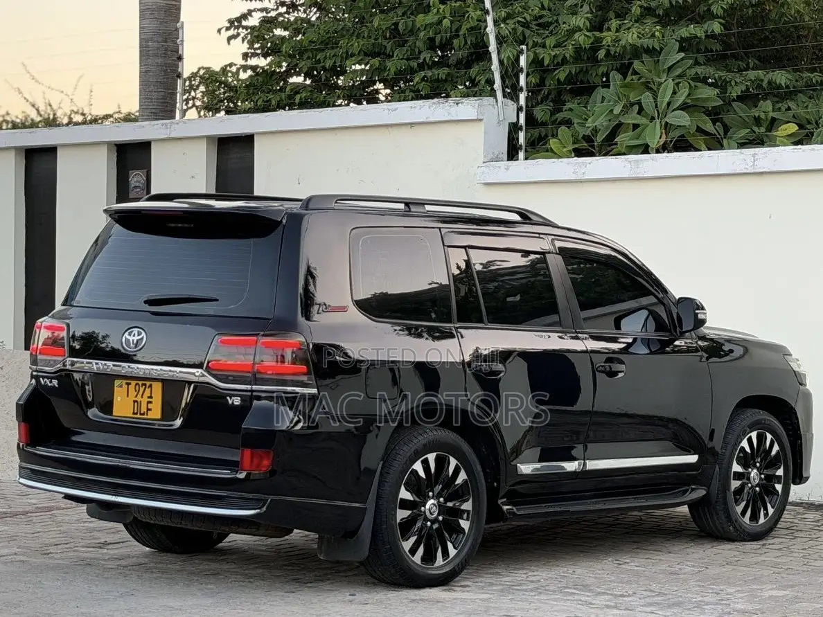 Toyota Land Cruiser 2014 Black