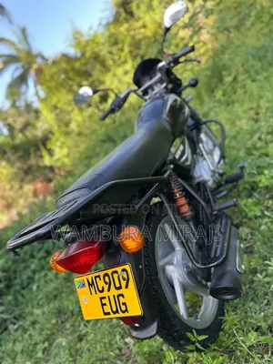 New Bajaj Boxer 125 2025 Black