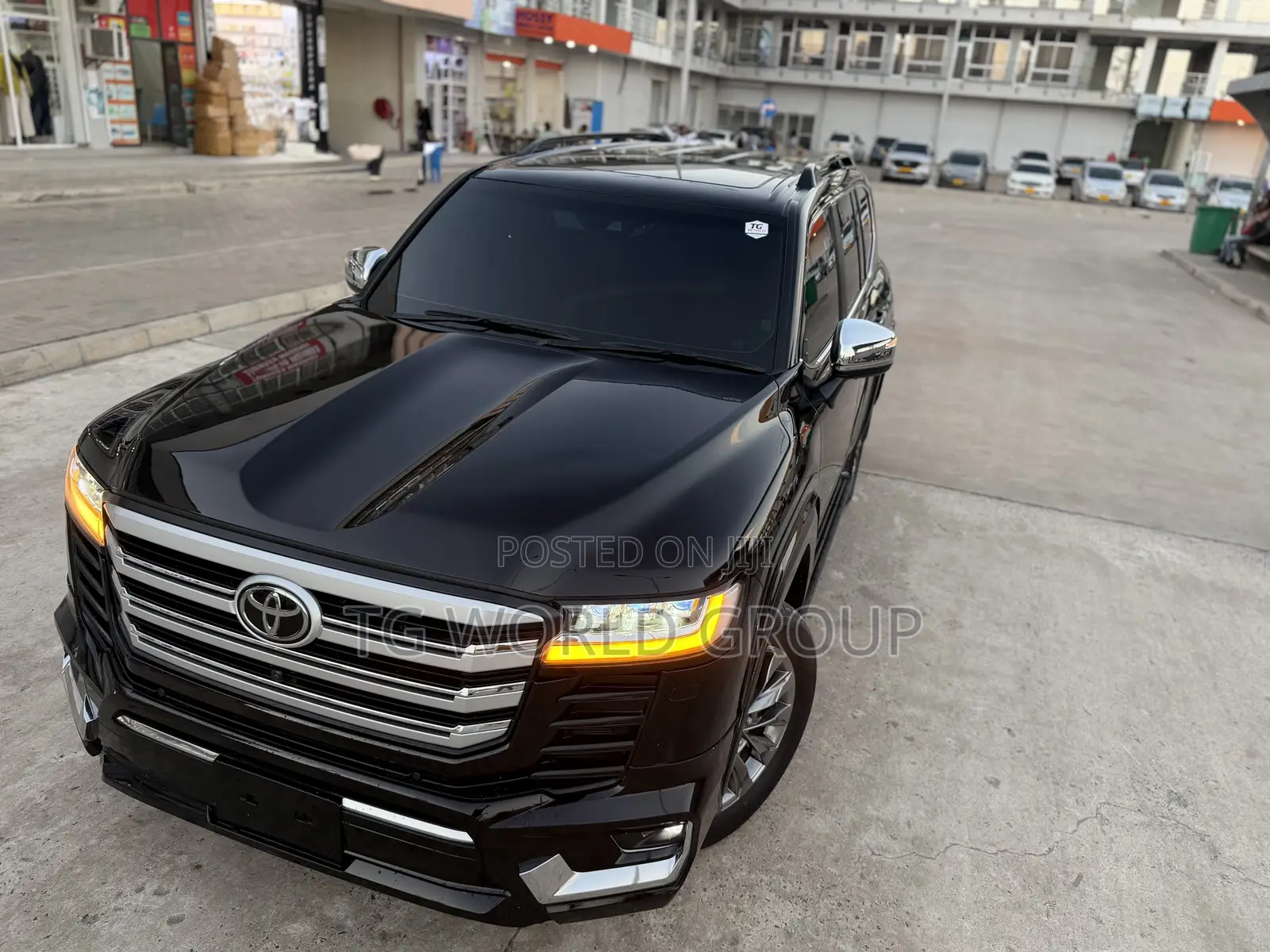 Toyota Land Cruiser LC300 2024 Black