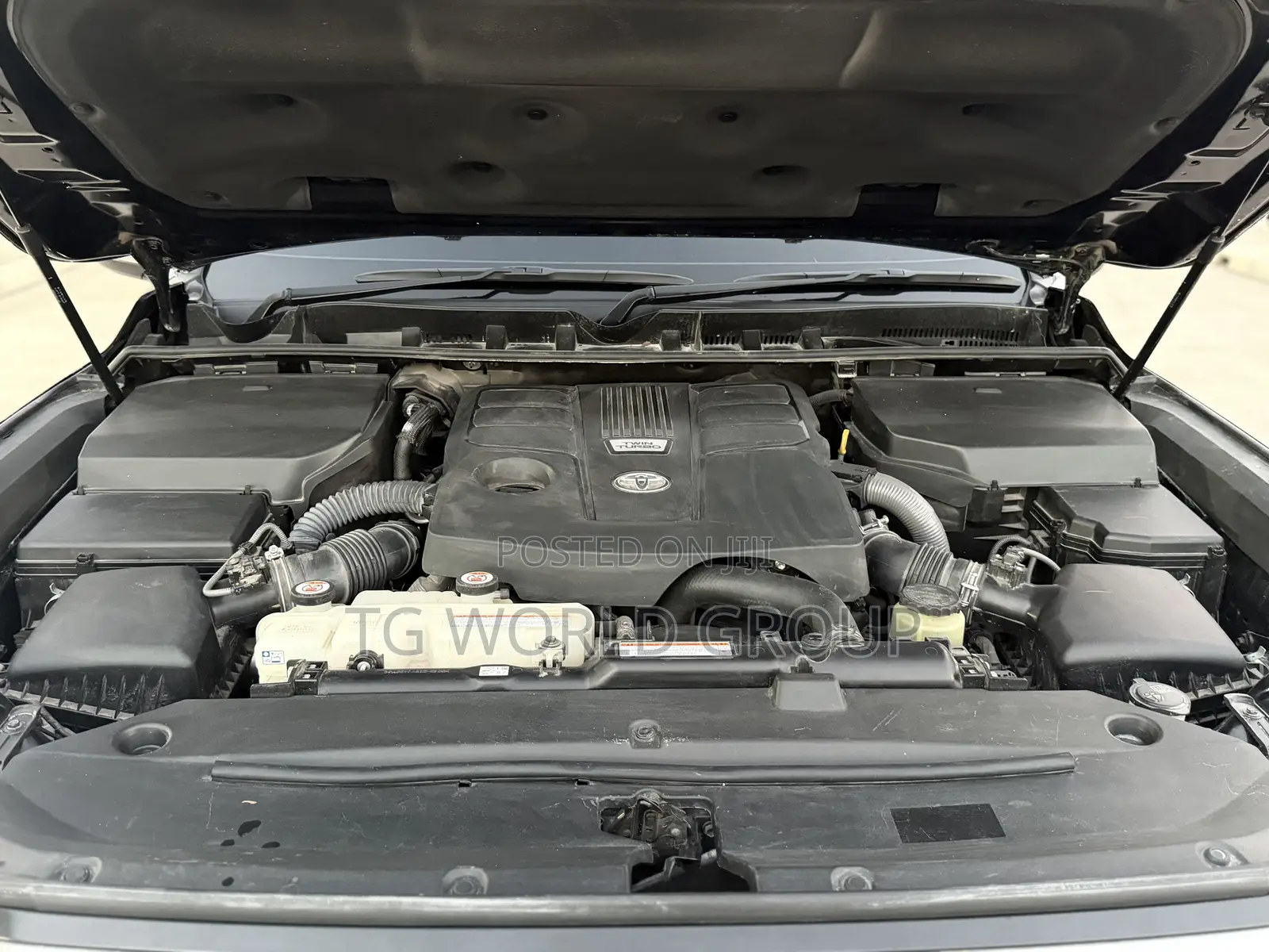 Toyota Land Cruiser LC300 2024 Black