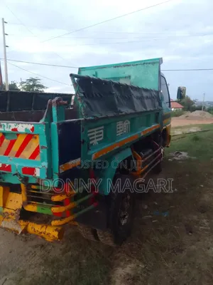 Mitsubishi Canter Tipper