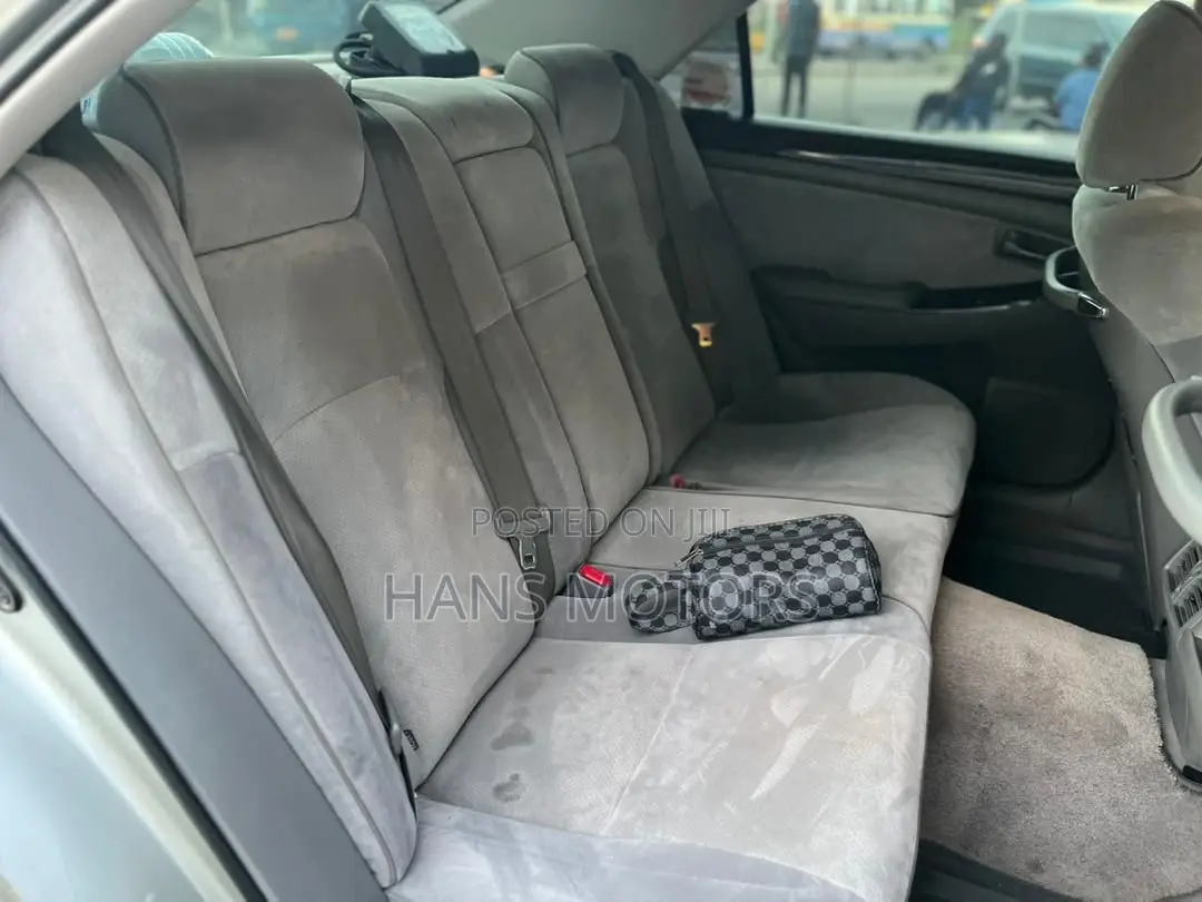 Toyota Crown 2004 Silver