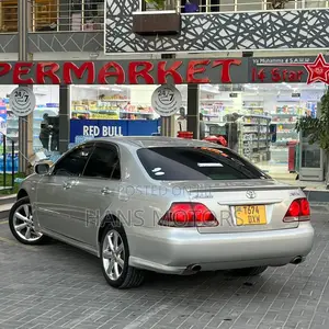 Toyota Crown 2004 Silver