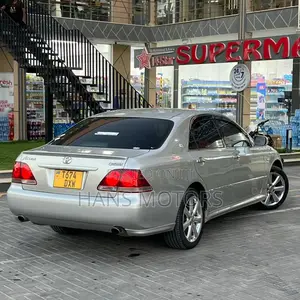 Toyota Crown 2004 Silver