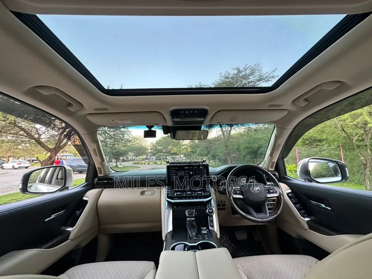 Toyota Land Cruiser 2024 White