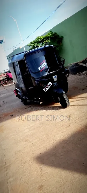 New Piaggio Scooter 2025 Black