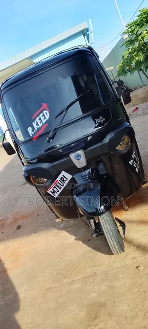 New Piaggio Scooter 2025 Black