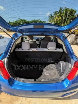 Toyota Vitz 2010 Blue