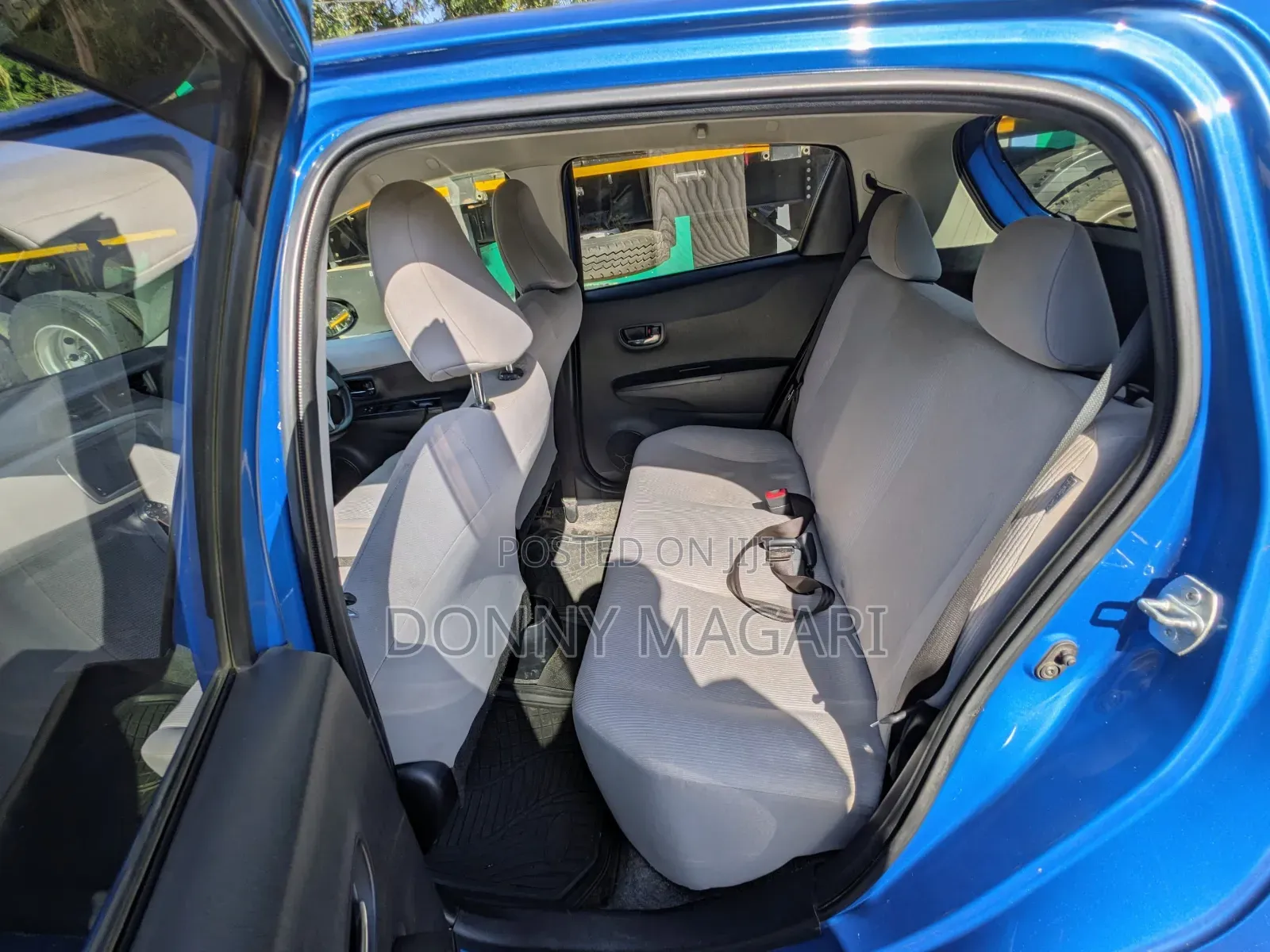 Toyota Vitz 2010 Blue