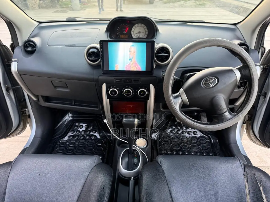 Toyota IST 2003 Silver