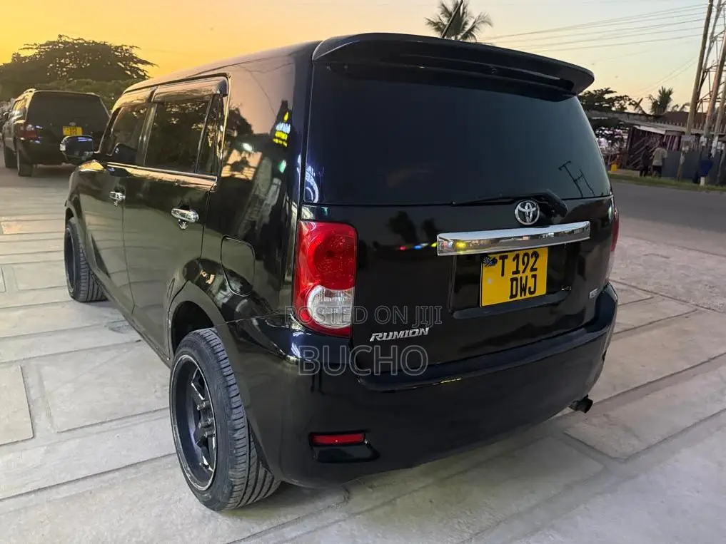 Toyota Corolla Rumion 2008 Black