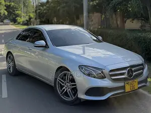 Mercedes-Benz E200 2017 Silver