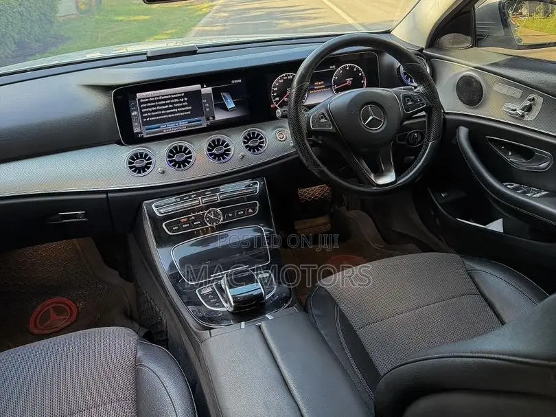 Mercedes-Benz E200 2017 Silver