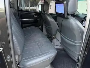 Toyota Hilux 2012 Gray