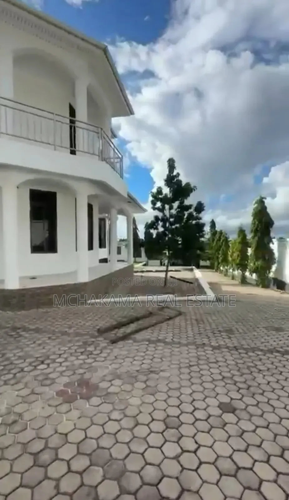 5bdrm Block of Flats in Mchakama Real Estate, Kibada for sale